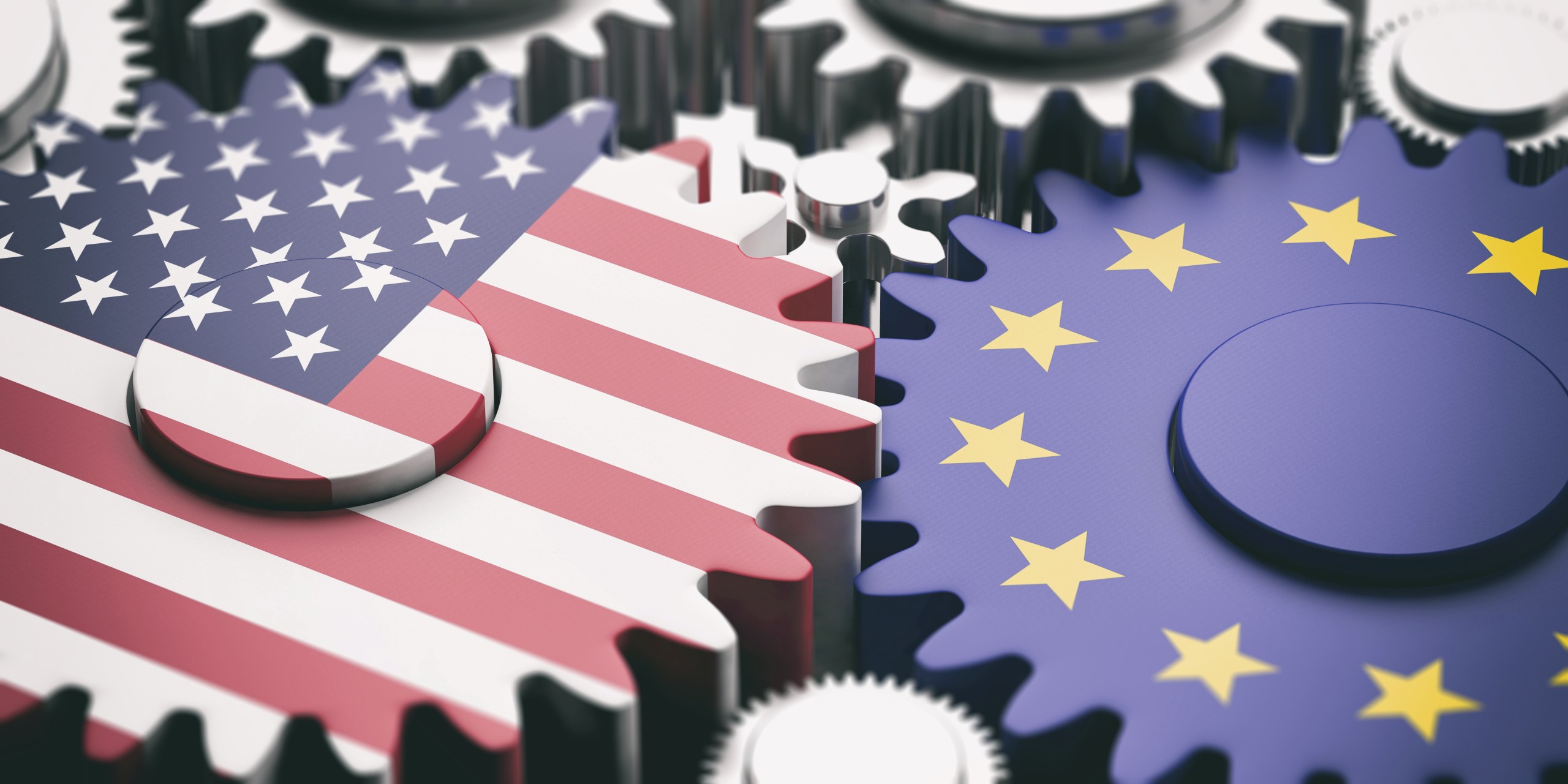 European Union and US of America flags on metal cogwheels. 3d illustration; EU and USA relations concept. European Union and US of America flags on metal gears. 3d illustration. Flaggen der Europäischen Union und der Vereinigten Staaten von Amerika auf Metallzahnrädern. 3d Illustration; EU und USA Beziehungen Konzept. Flaggen der Europäischen Union und der Vereinigten Staaten von Amerika auf Metallzahnrädern. 3d-Illustration.